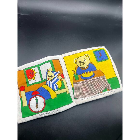 Vintage Copyright 1999 Simpons Soft Story Book A Day with Teddy Bear - Picture 7 of 7